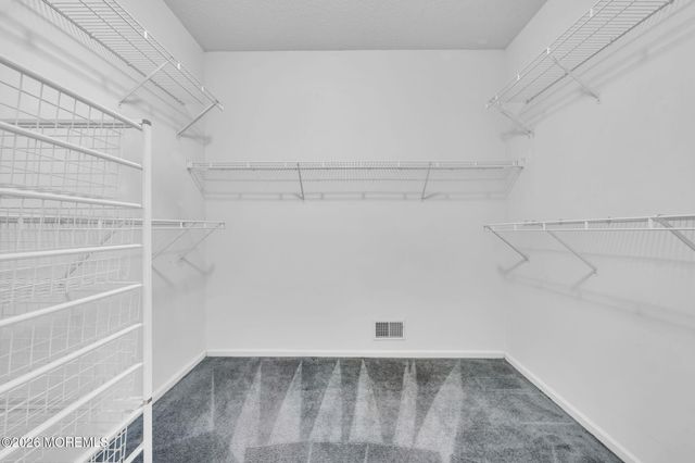 1 Gardenways Court, Lakewood, NJ 08701