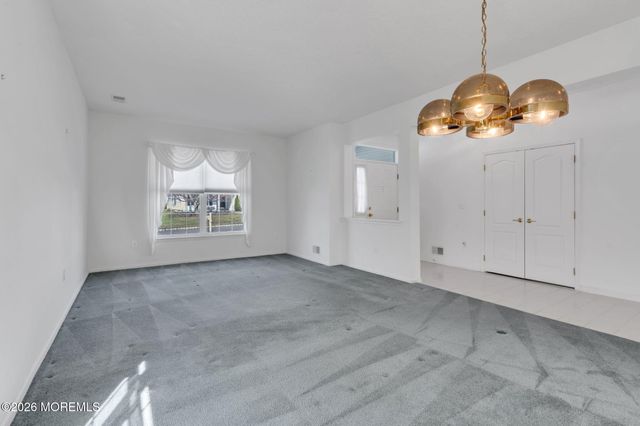 1 Gardenways Court, Lakewood, NJ 08701