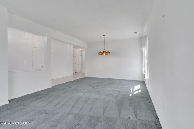 1 Gardenways Court, Lakewood, NJ 08701