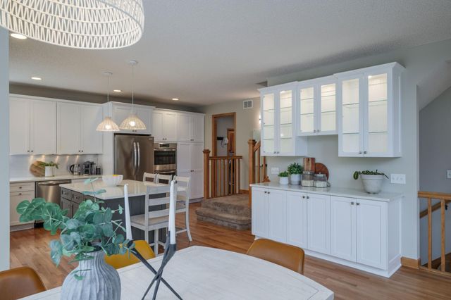 9086 Wildwood Circle, Shakopee, MN 55379
