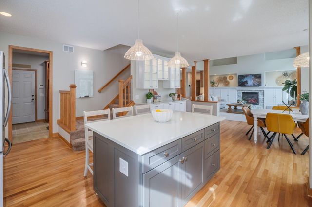 9086 Wildwood Circle, Shakopee, MN 55379