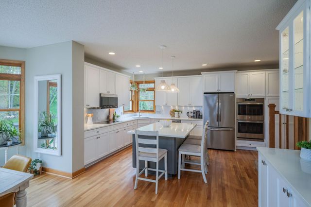 9086 Wildwood Circle, Shakopee, MN 55379