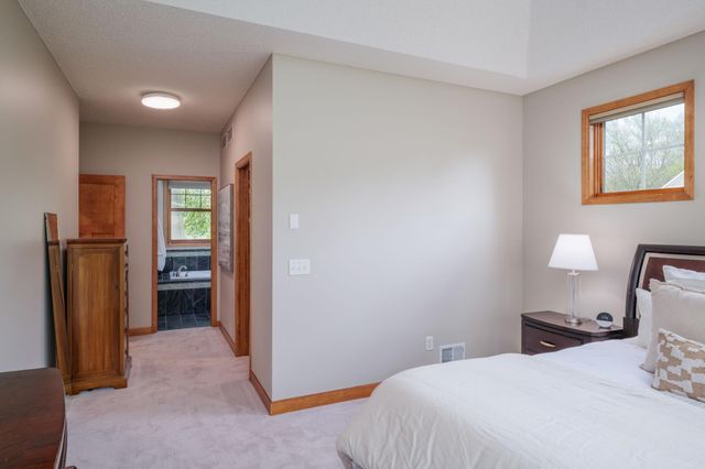 9086 Wildwood Circle, Shakopee, MN 55379