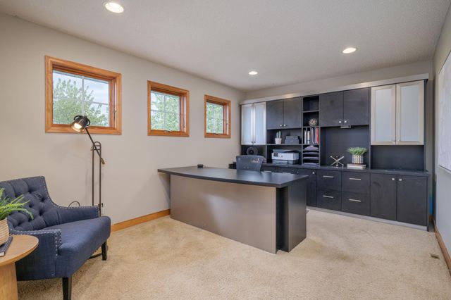 9086 Wildwood Circle, Shakopee, MN 55379