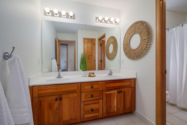9086 Wildwood Circle, Shakopee, MN 55379