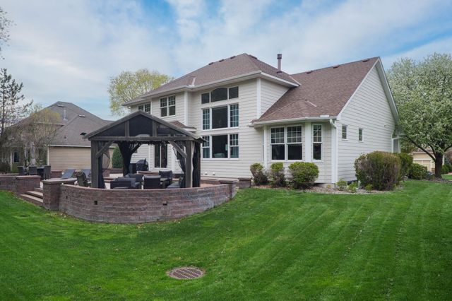 9086 Wildwood Circle, Shakopee, MN 55379