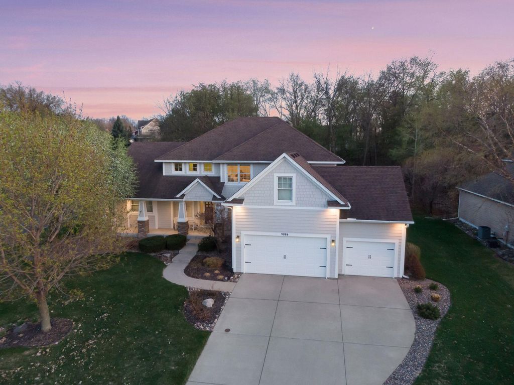 9086 Wildwood Circle, Shakopee, MN 55379