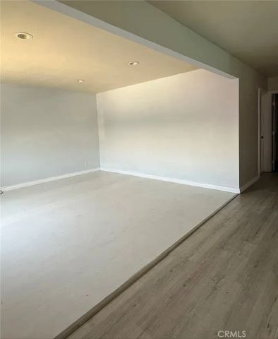 8402 Slater, Huntington Beach, CA 92647