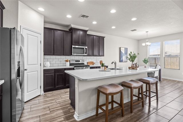 8142 Luz De Luna St, Corpus Christi, TX 78414