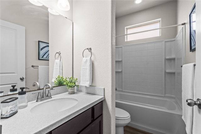 8142 Luz De Luna St, Corpus Christi, TX 78414
