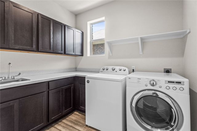 8142 Luz De Luna St, Corpus Christi, TX 78414