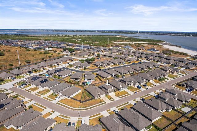 8142 Luz De Luna St, Corpus Christi, TX 78414