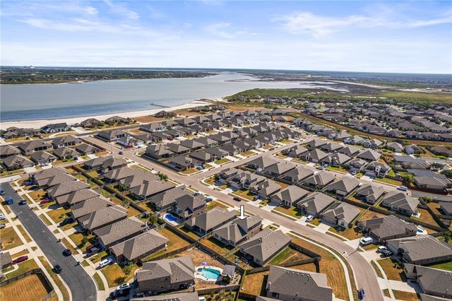 8142 Luz De Luna St, Corpus Christi, TX 78414