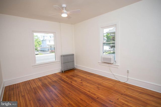 316 W BROAD, Paulsboro, NJ 08066