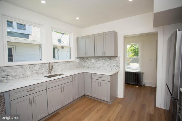 316 W BROAD, Paulsboro, NJ 08066