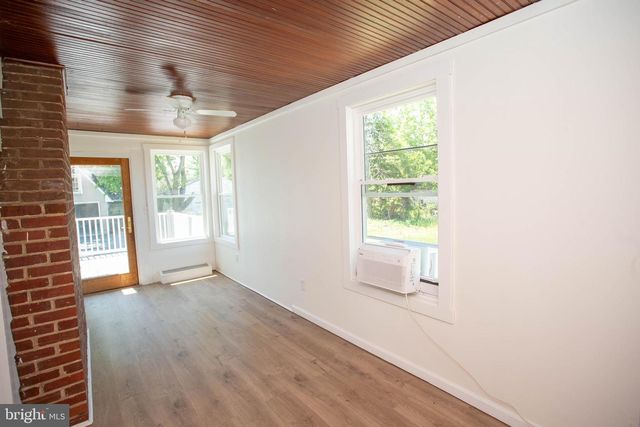 316 W BROAD, Paulsboro, NJ 08066