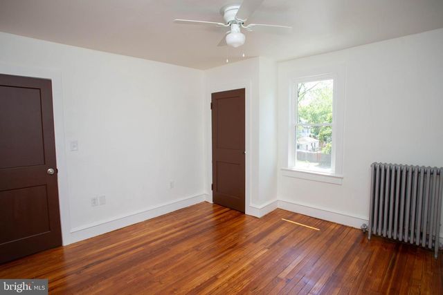 316 W BROAD, Paulsboro, NJ 08066