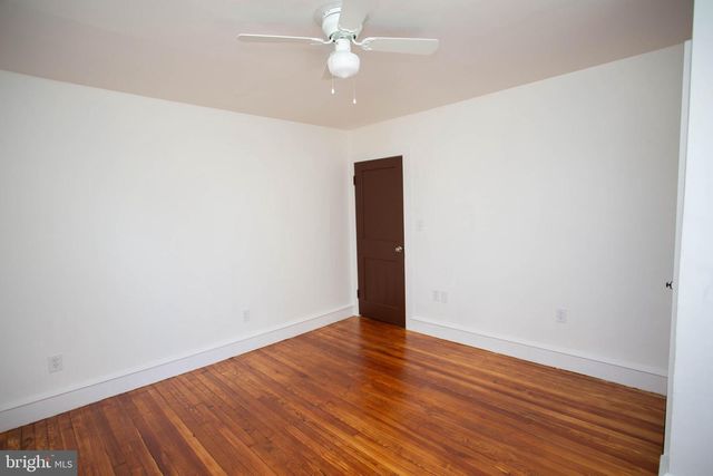316 W BROAD, Paulsboro, NJ 08066