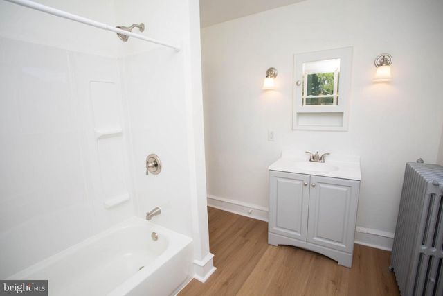 316 W BROAD, Paulsboro, NJ 08066