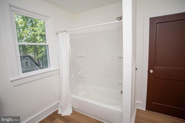 316 W BROAD, Paulsboro, NJ 08066
