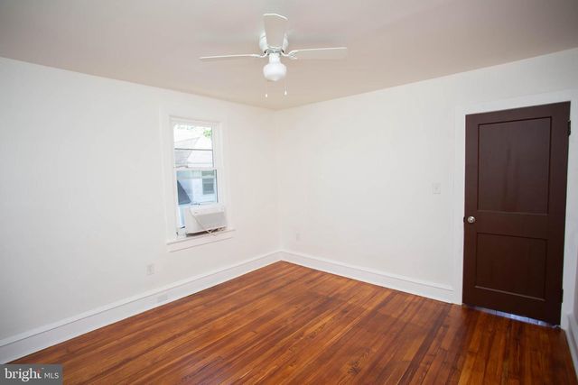 316 W BROAD, Paulsboro, NJ 08066