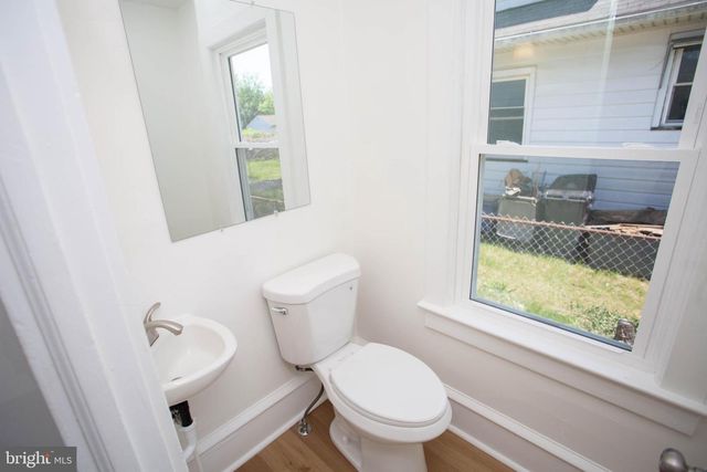 316 W BROAD, Paulsboro, NJ 08066