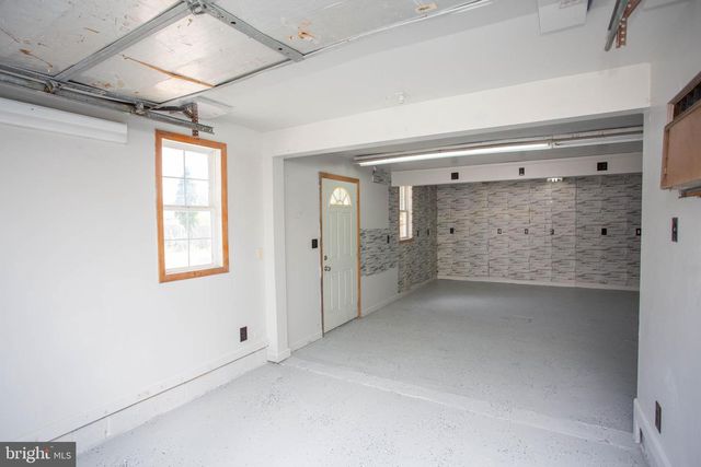 316 W BROAD, Paulsboro, NJ 08066