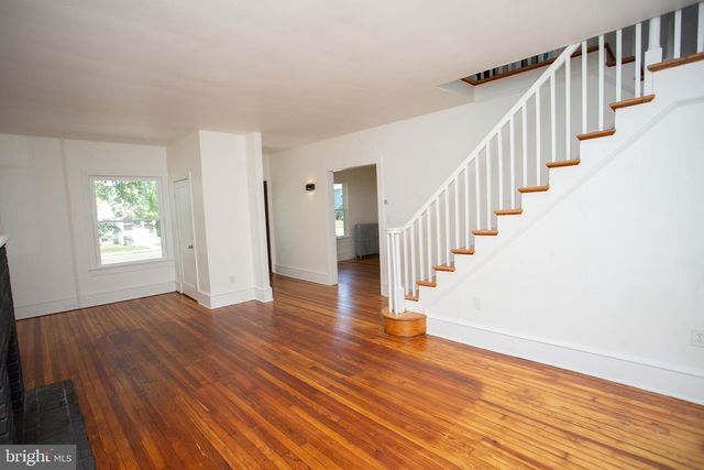 316 W BROAD, Paulsboro, NJ 08066