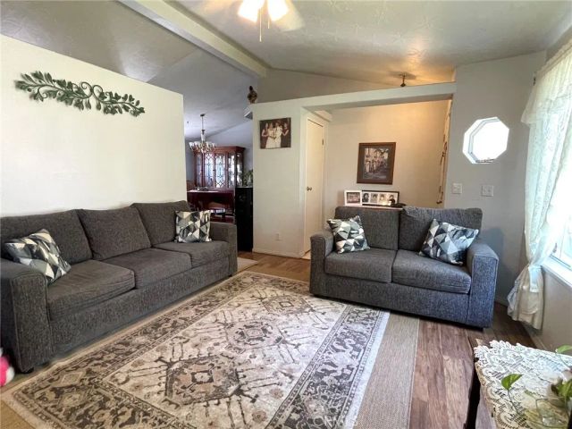 387 Turquoise, Perris, CA 92571