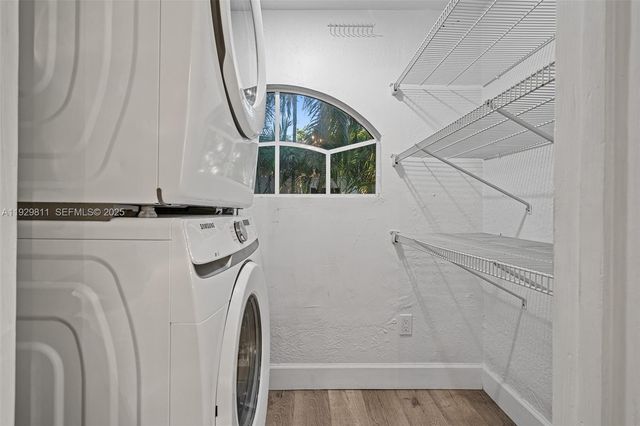 1547 Harrison St, Hollywood, FL 33020