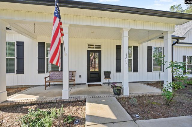 1305 Ridgeway Road, Lugoff, SC 29078