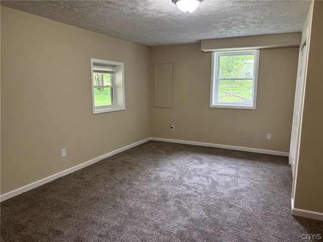 4356 State Route 49, Schroeppel, NY 13069