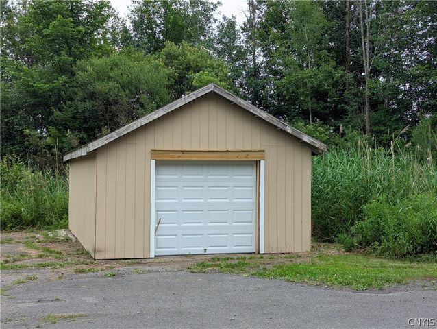 4356 State Route 49, Schroeppel, NY 13069