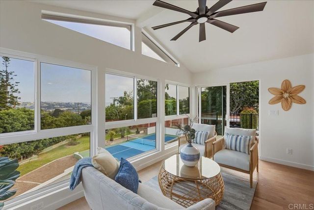 557 Canyon Drive, Solana Beach, CA 92075