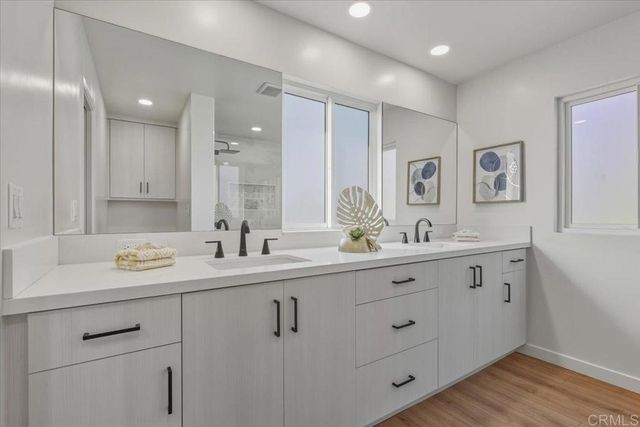 557 Canyon Drive, Solana Beach, CA 92075