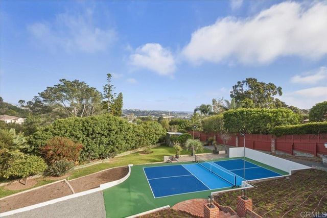 557 Canyon Drive, Solana Beach, CA 92075