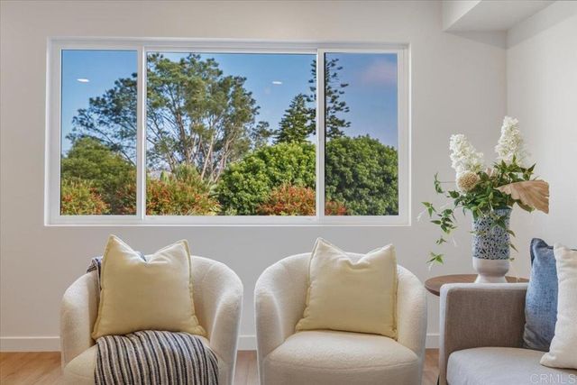 557 Canyon Drive, Solana Beach, CA 92075