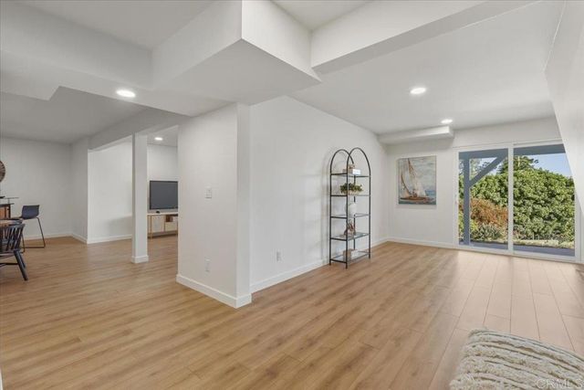 557 Canyon Drive, Solana Beach, CA 92075