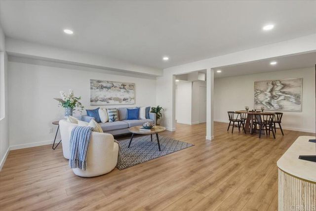 557 Canyon Drive, Solana Beach, CA 92075