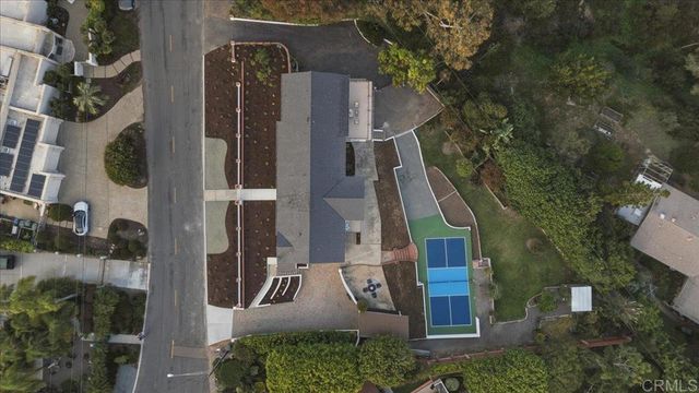 557 Canyon Drive, Solana Beach, CA 92075