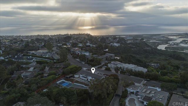 557 Canyon Drive, Solana Beach, CA 92075