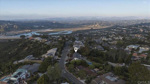 557 Canyon Drive, Solana Beach, CA 92075