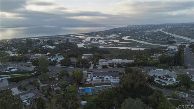 557 Canyon Drive, Solana Beach, CA 92075