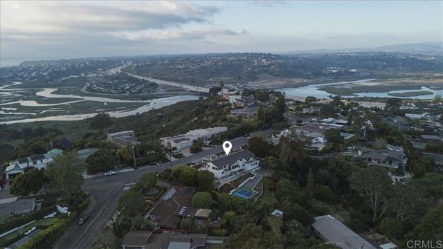 557 Canyon Drive, Solana Beach, CA 92075