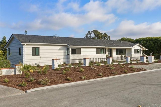 557 Canyon Drive, Solana Beach, CA 92075