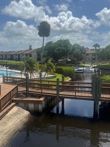 1444 SE Riverside Drive SE B-7, Stuart, FL 34996