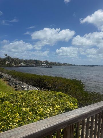 1444 SE Riverside Drive SE B-7, Stuart, FL 34996
