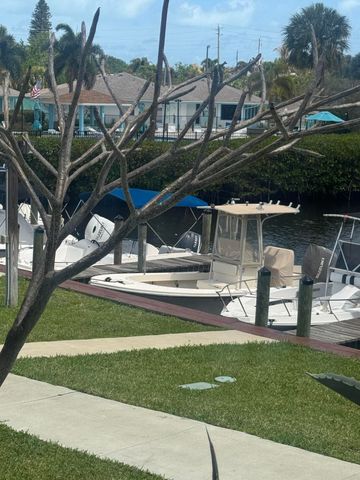 1444 SE Riverside Drive SE B-7, Stuart, FL 34996