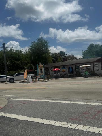 1444 SE Riverside Drive SE B-7, Stuart, FL 34996