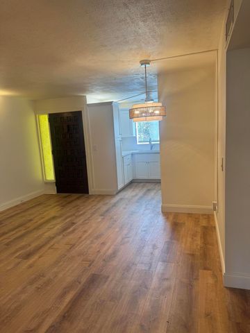 1444 SE Riverside Drive SE B-7, Stuart, FL 34996